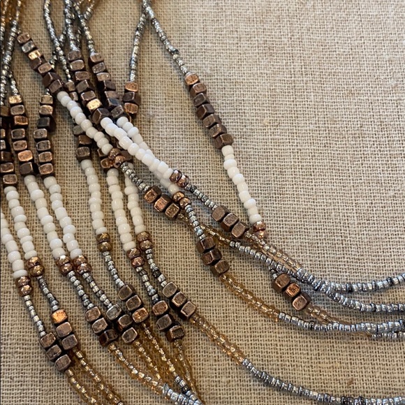 Stella & Dot Necklace - Picture 2 of 3